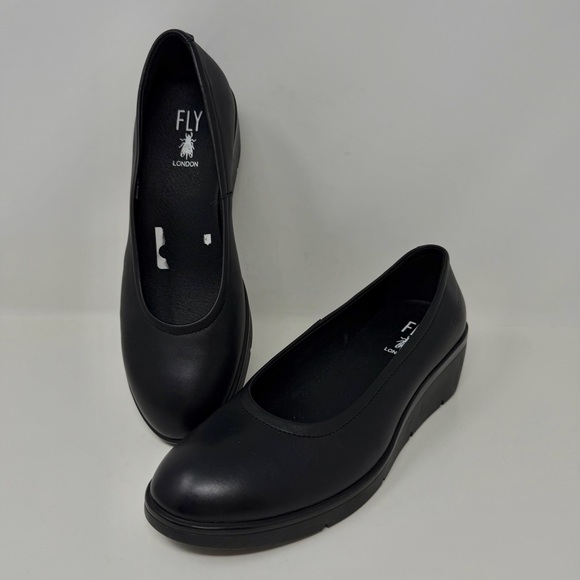 Fly London NWOT Numa Leather Wedge Shoes Black Size 39 US 8-8.5